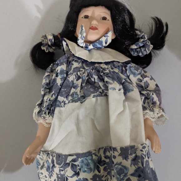 Porcelain Collectable Doll - Picture 4 of 4